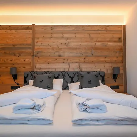 Domizil Thirteen - Sauna And Glacier View شقة